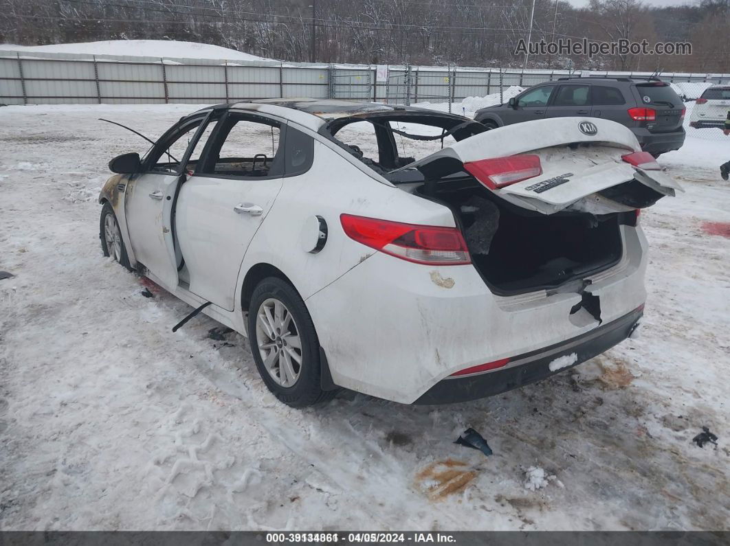 2017 Kia Optima Lx Белый vin: 5XXGT4L32HG156425