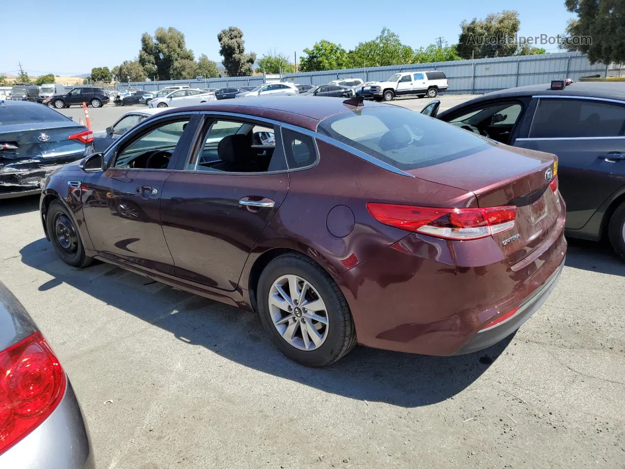 2018 Kia Optima Lx Burgundy vin: 5XXGT4L32JG193951