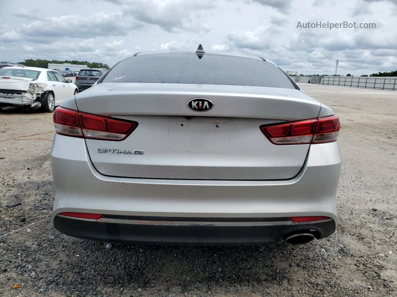 2017 Kia Optima Lx Серебряный vin: 5XXGT4L33HG121778