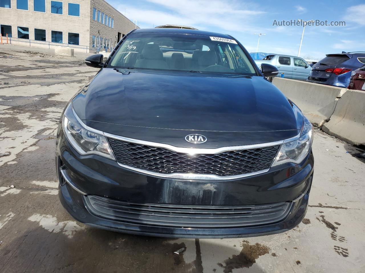 2017 Kia Optima Lx Черный vin: 5XXGT4L33HG142811