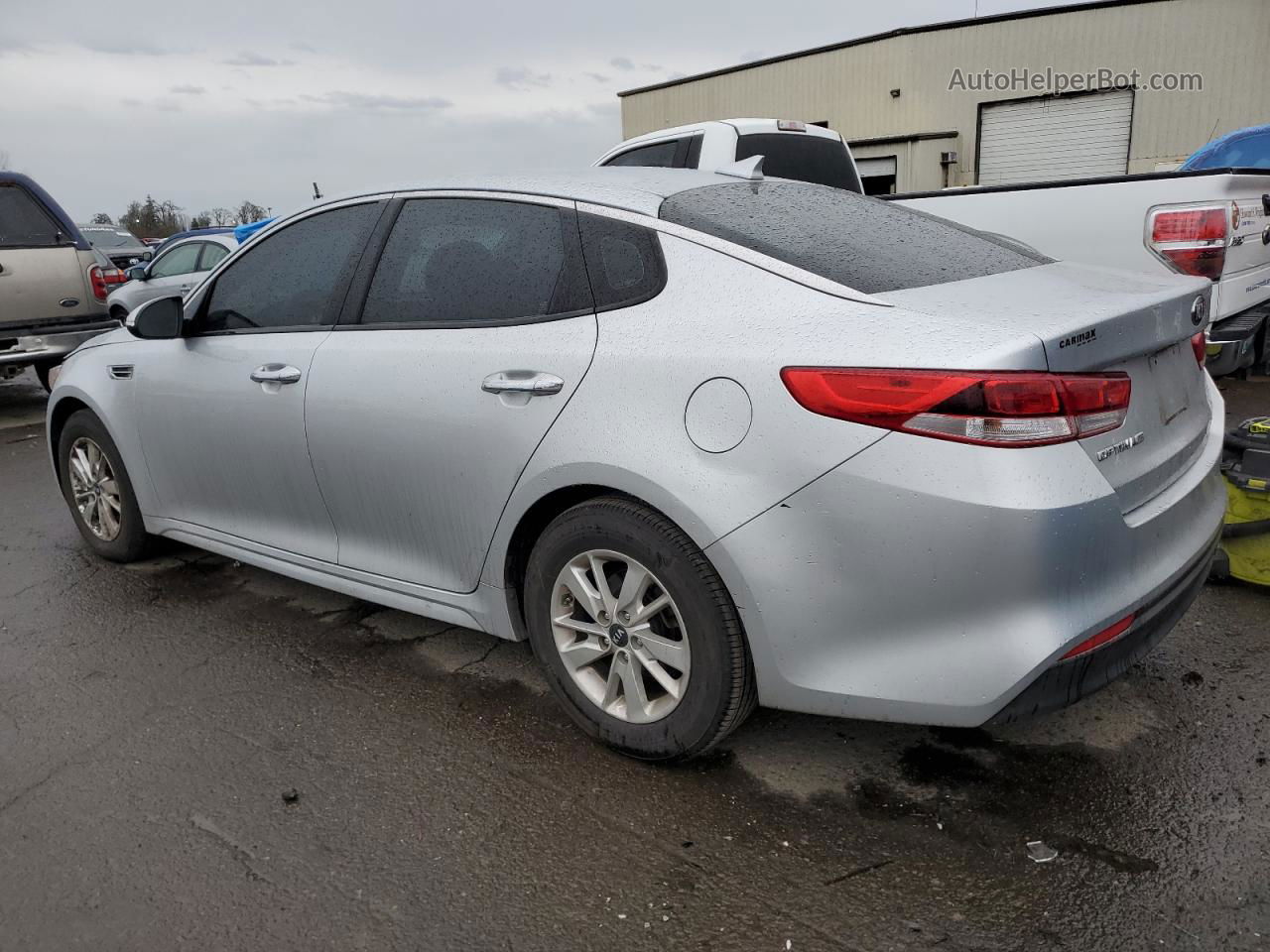 2018 Kia Optima Lx Silver vin: 5XXGT4L33JG195143