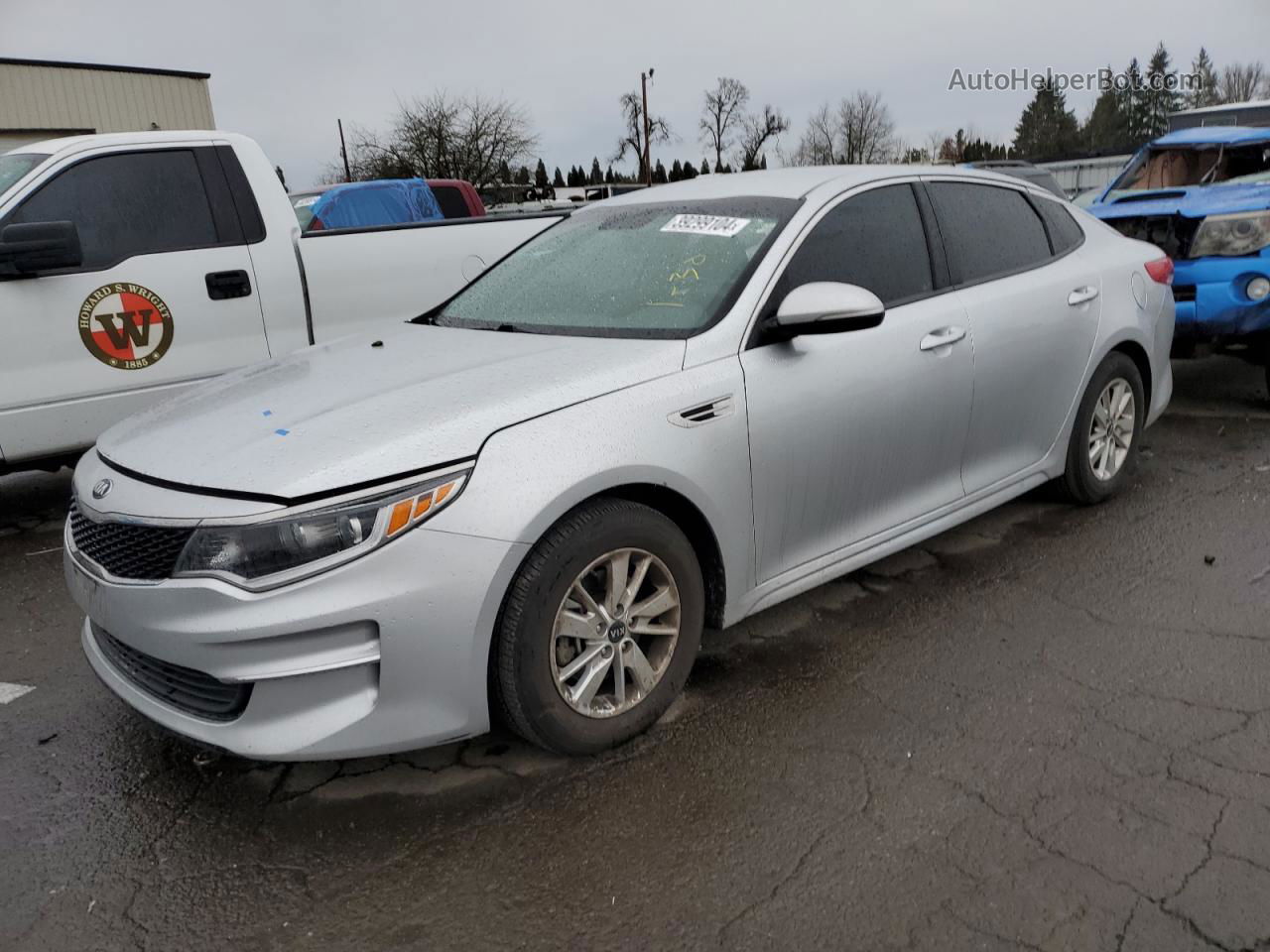 2018 Kia Optima Lx Silver vin: 5XXGT4L33JG195143