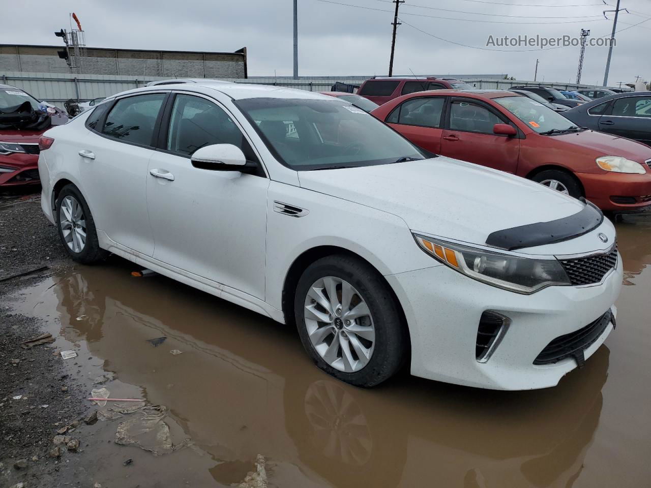 2018 Kia Optima Lx White vin: 5XXGT4L33JG201104