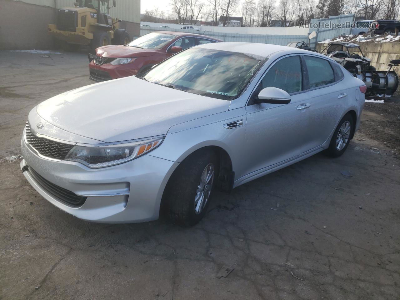 2018 Kia Optima Lx Silver vin: 5XXGT4L33JG208098