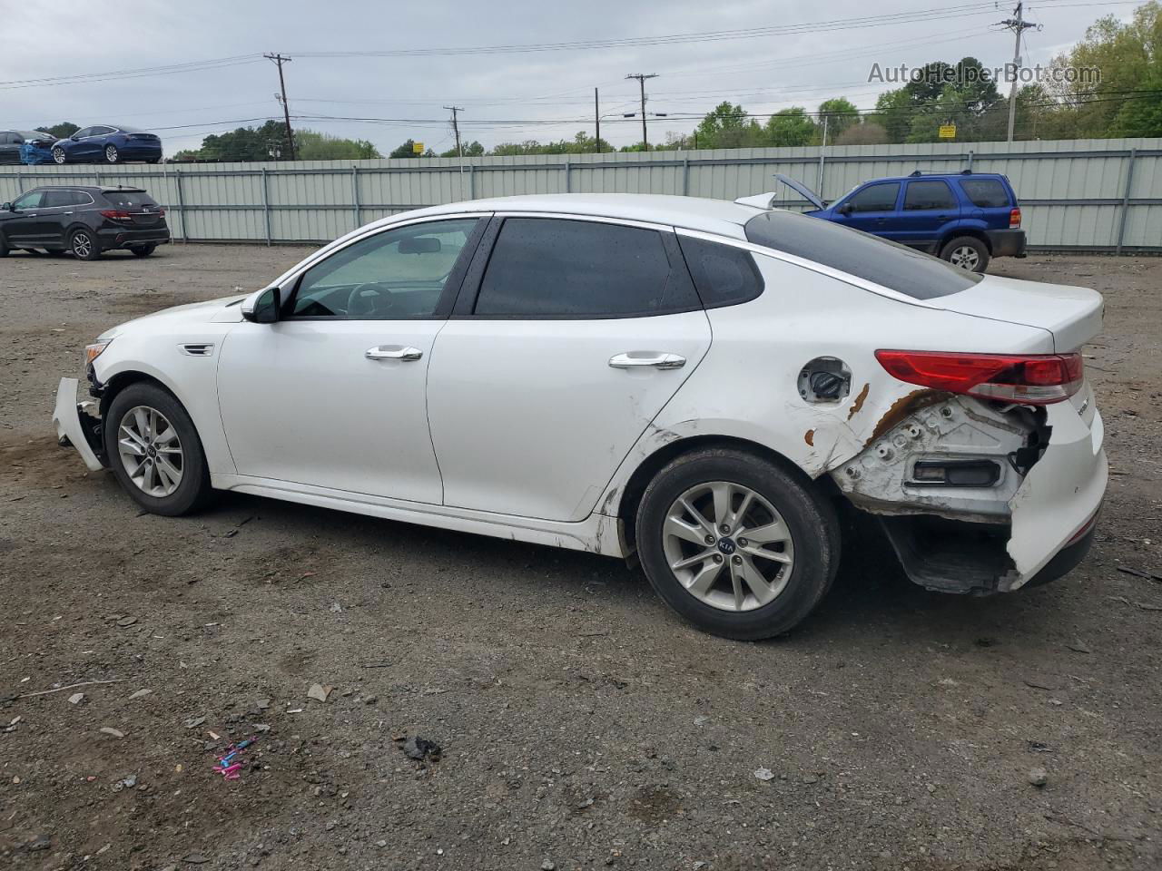 2018 Kia Optima Lx White vin: 5XXGT4L33JG235527