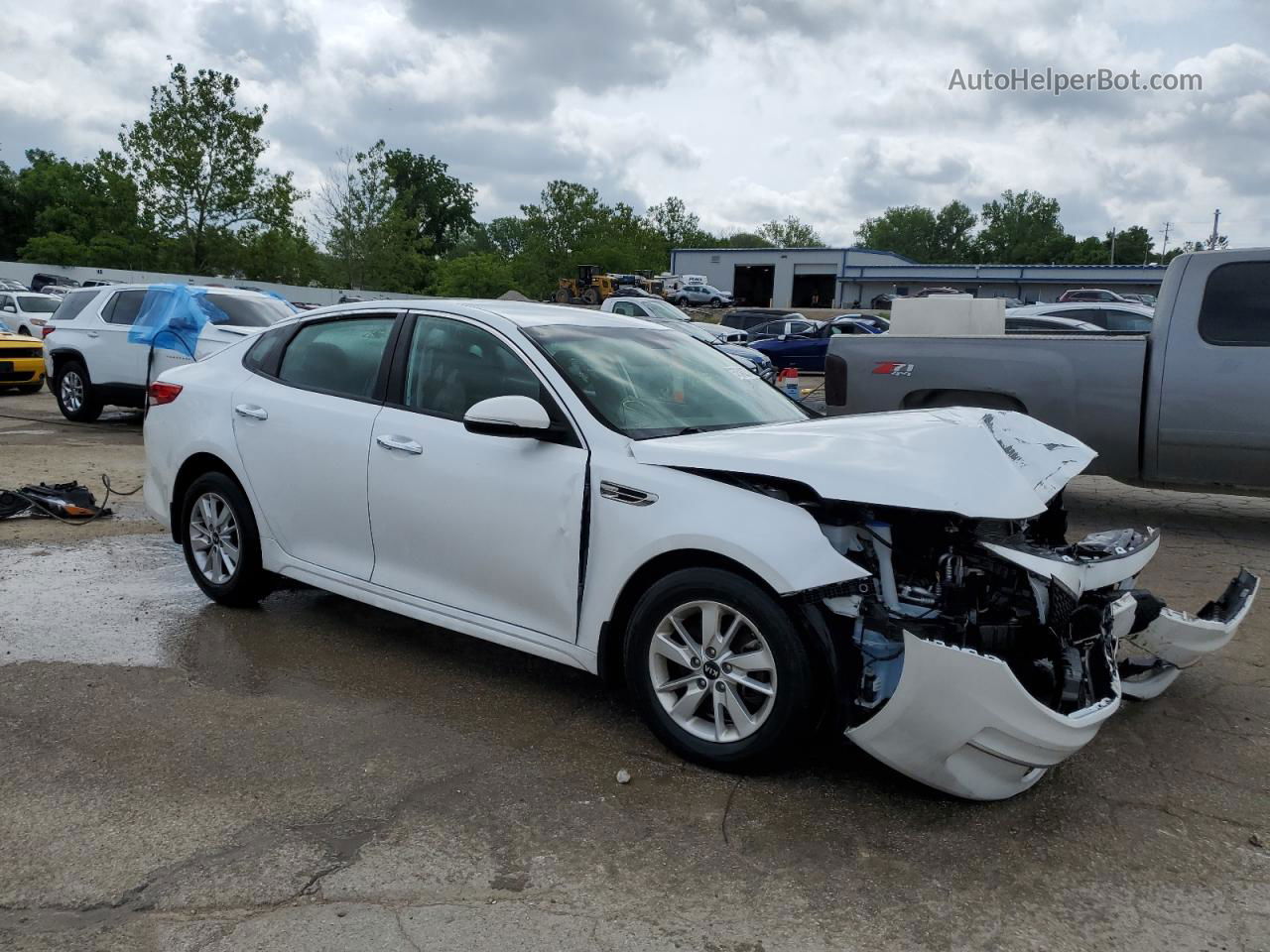 2018 Kia Optima Lx White vin: 5XXGT4L33JG235916