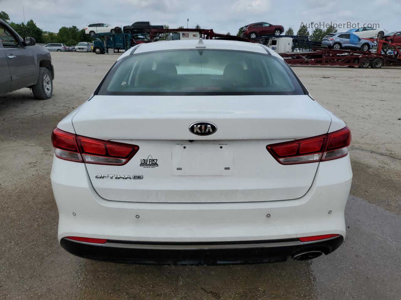 2018 Kia Optima Lx White vin: 5XXGT4L33JG235916