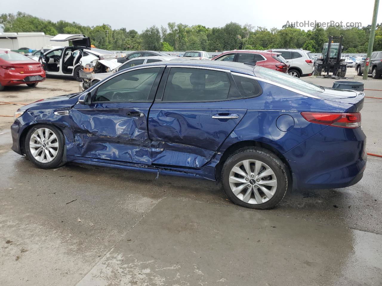 2018 Kia Optima Lx Blue vin: 5XXGT4L33JG241327