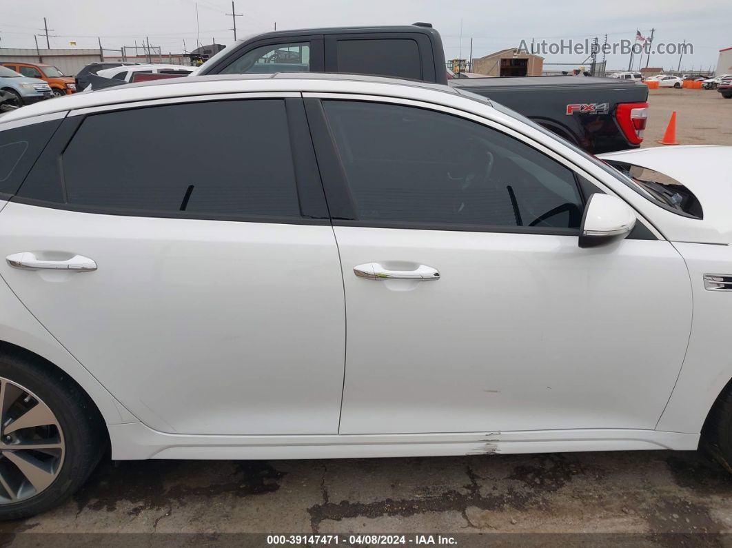 2018 Kia Optima S White vin: 5XXGT4L33JG247001