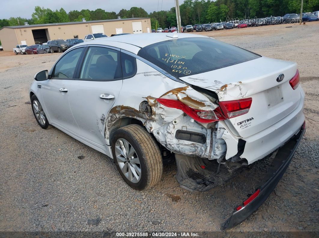 2018 Kia Optima Lx Белый vin: 5XXGT4L33JG255163