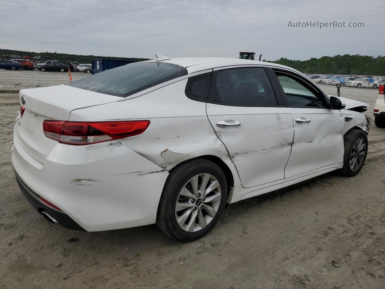 2018 Kia Optima Lx White vin: 5XXGT4L33JG271010