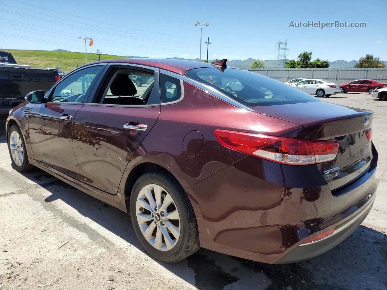 2017 Kia Optima Lx Maroon vin: 5XXGT4L34HG130618