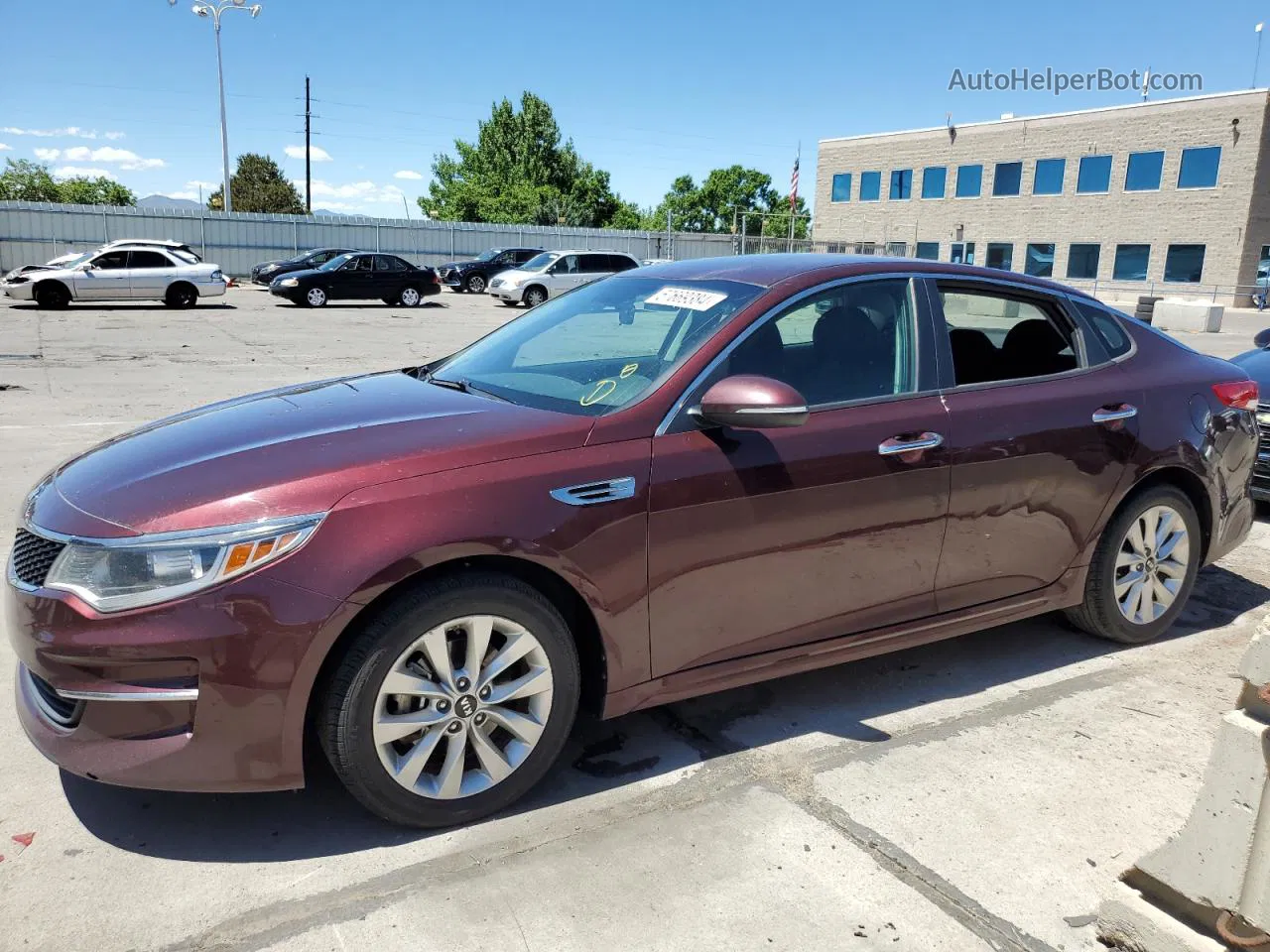 2017 Kia Optima Lx Maroon vin: 5XXGT4L34HG130618