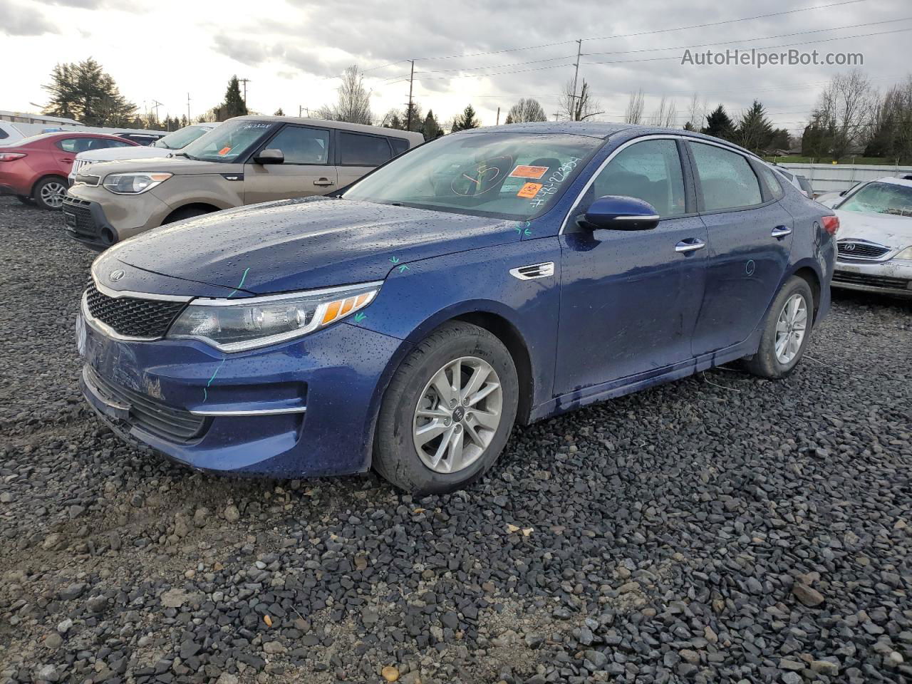 2017 Kia Optima Lx Синий vin: 5XXGT4L34HG152361