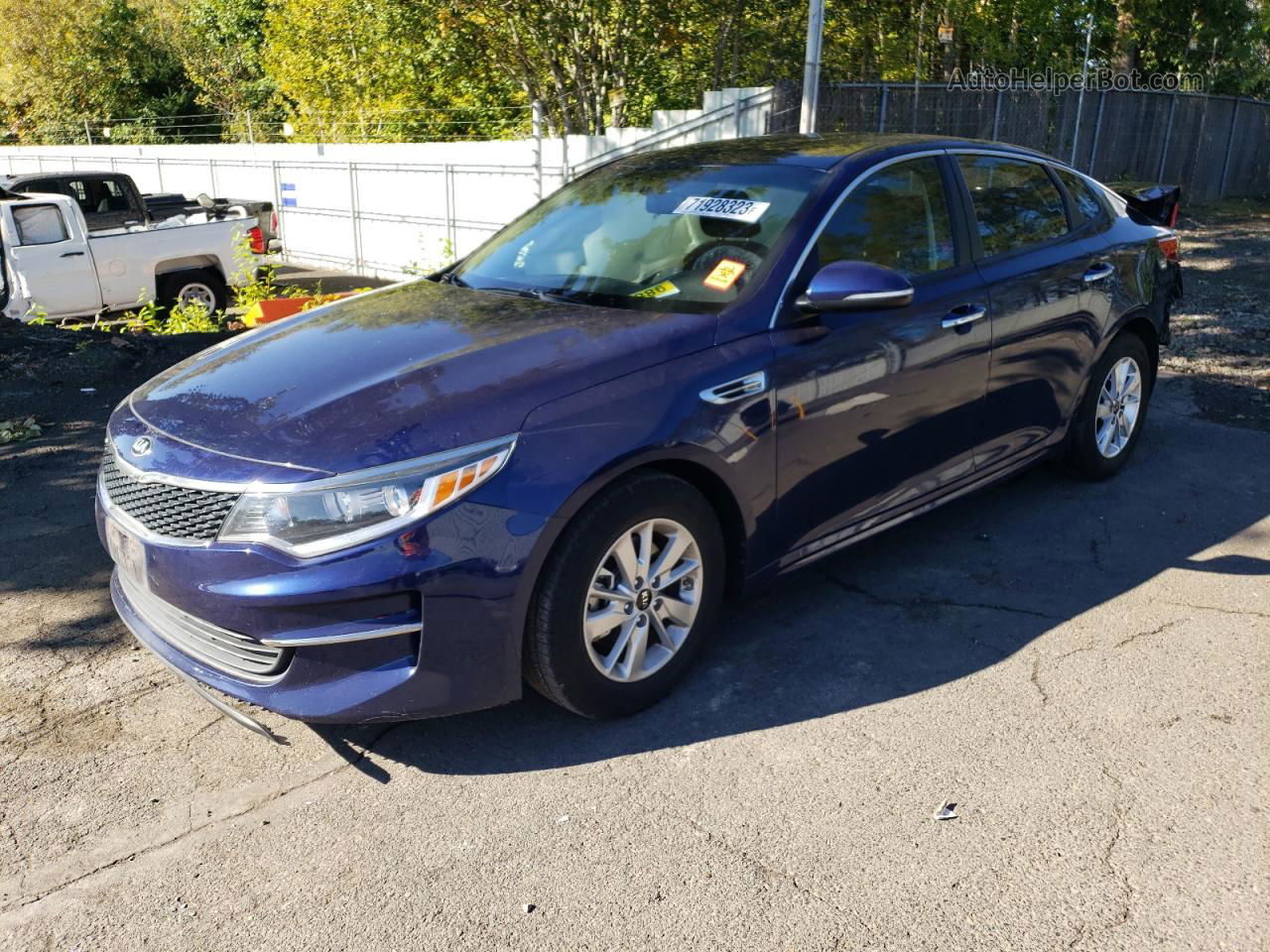 2017 Kia Optima Lx Blue vin: 5XXGT4L34HG160511