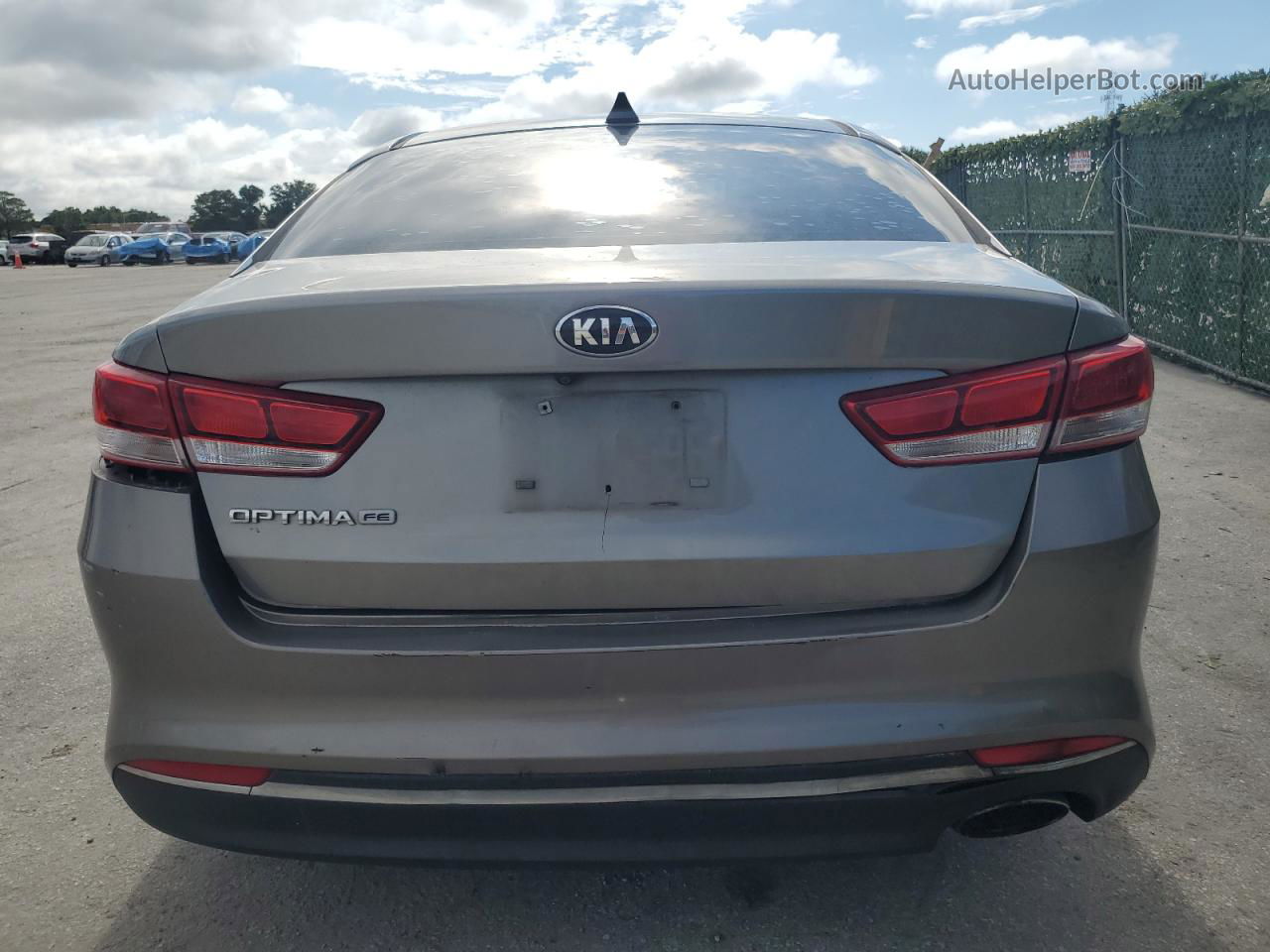 2017 Kia Optima Lx Серый vin: 5XXGT4L34HG166955