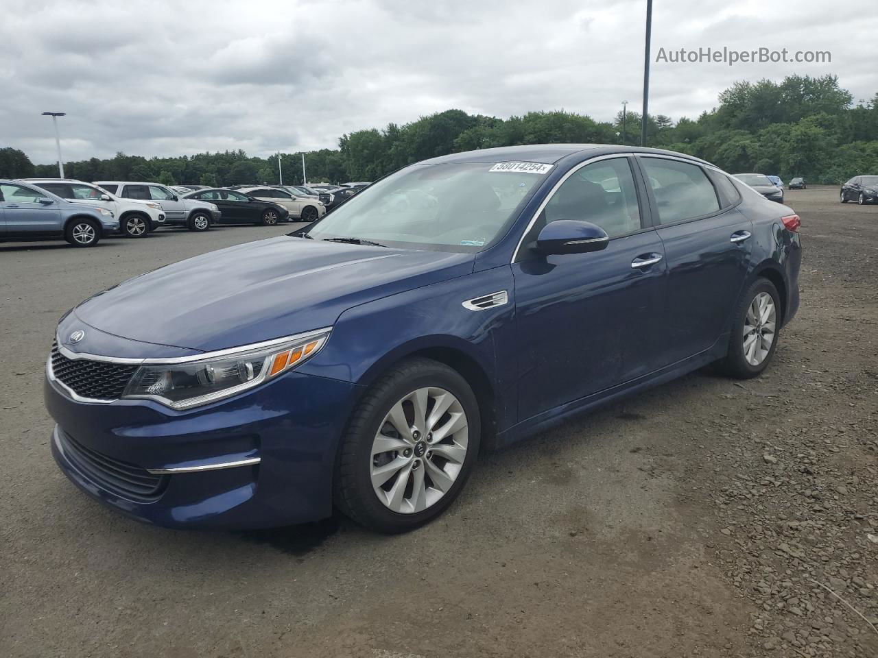 2017 Kia Optima Lx Blue vin: 5XXGT4L34HG174795