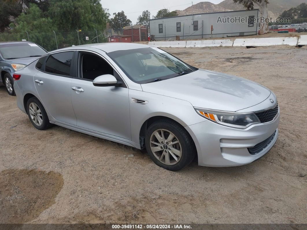 2018 Kia Optima Lx Серебряный vin: 5XXGT4L34JG187536