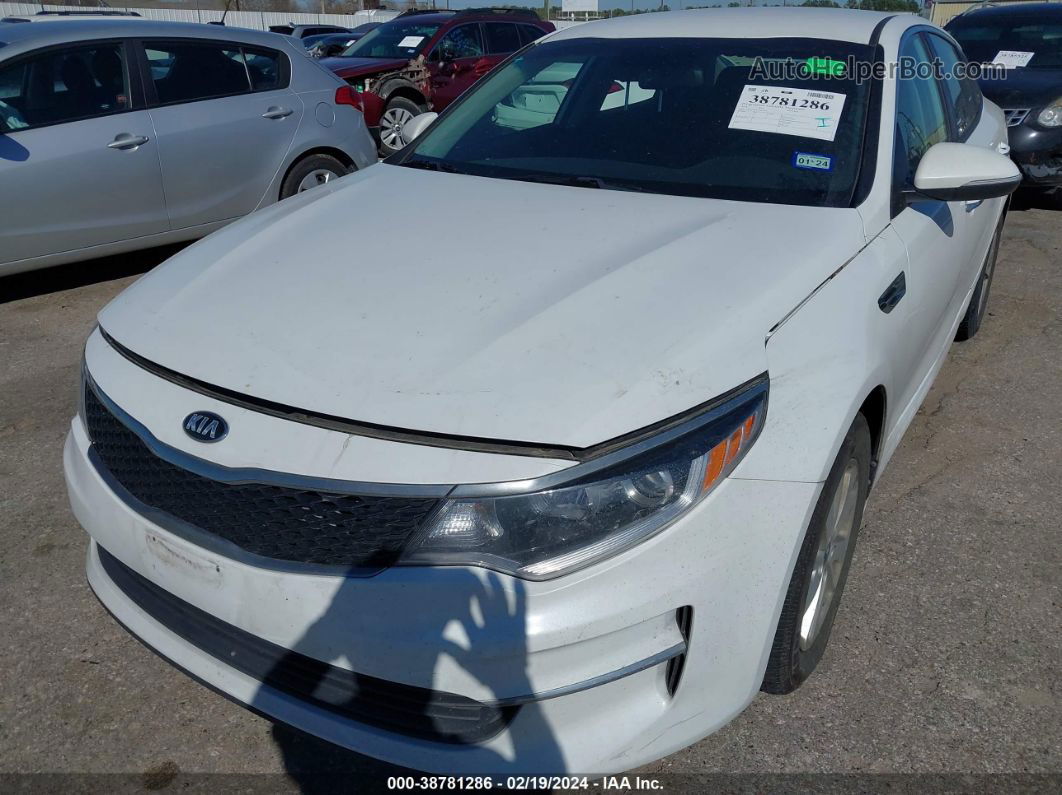 2018 Kia Optima Lx White vin: 5XXGT4L34JG223130