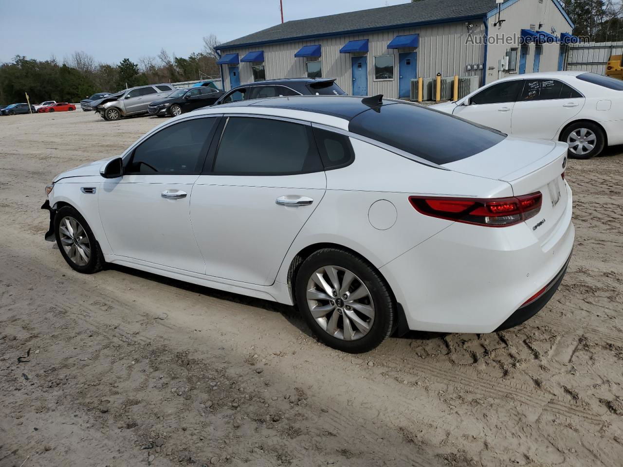 2018 Kia Optima Lx Белый vin: 5XXGT4L34JG246505