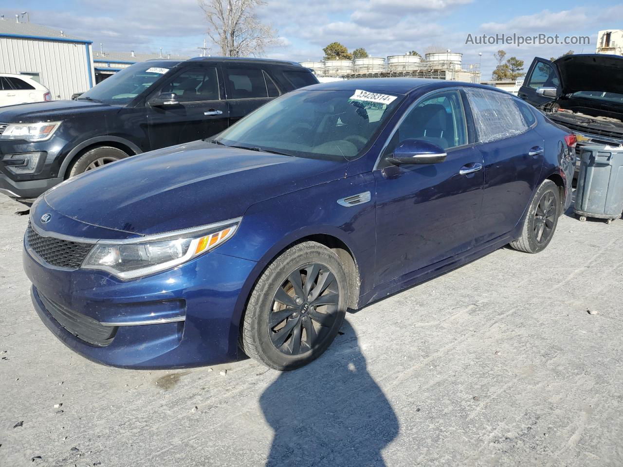 2017 Kia Optima Lx Blue vin: 5XXGT4L35HG130370