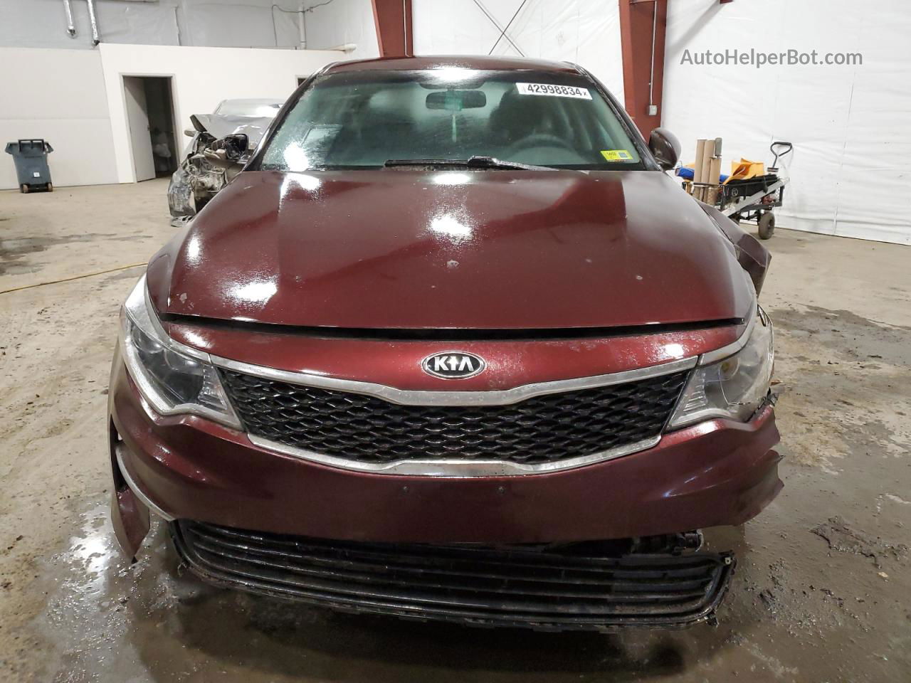 2017 Kia Optima Lx Бордовый vin: 5XXGT4L35HG130644