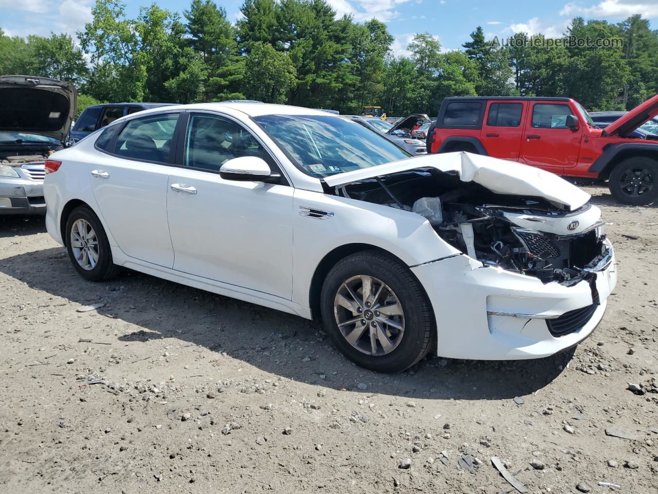 2017 Kia Optima Lx White vin: 5XXGT4L35HG142406