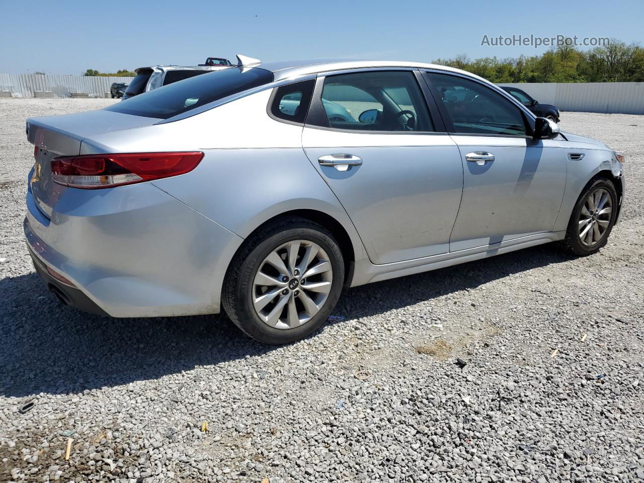 2017 Kia Optima Lx Silver vin: 5XXGT4L35HG147427