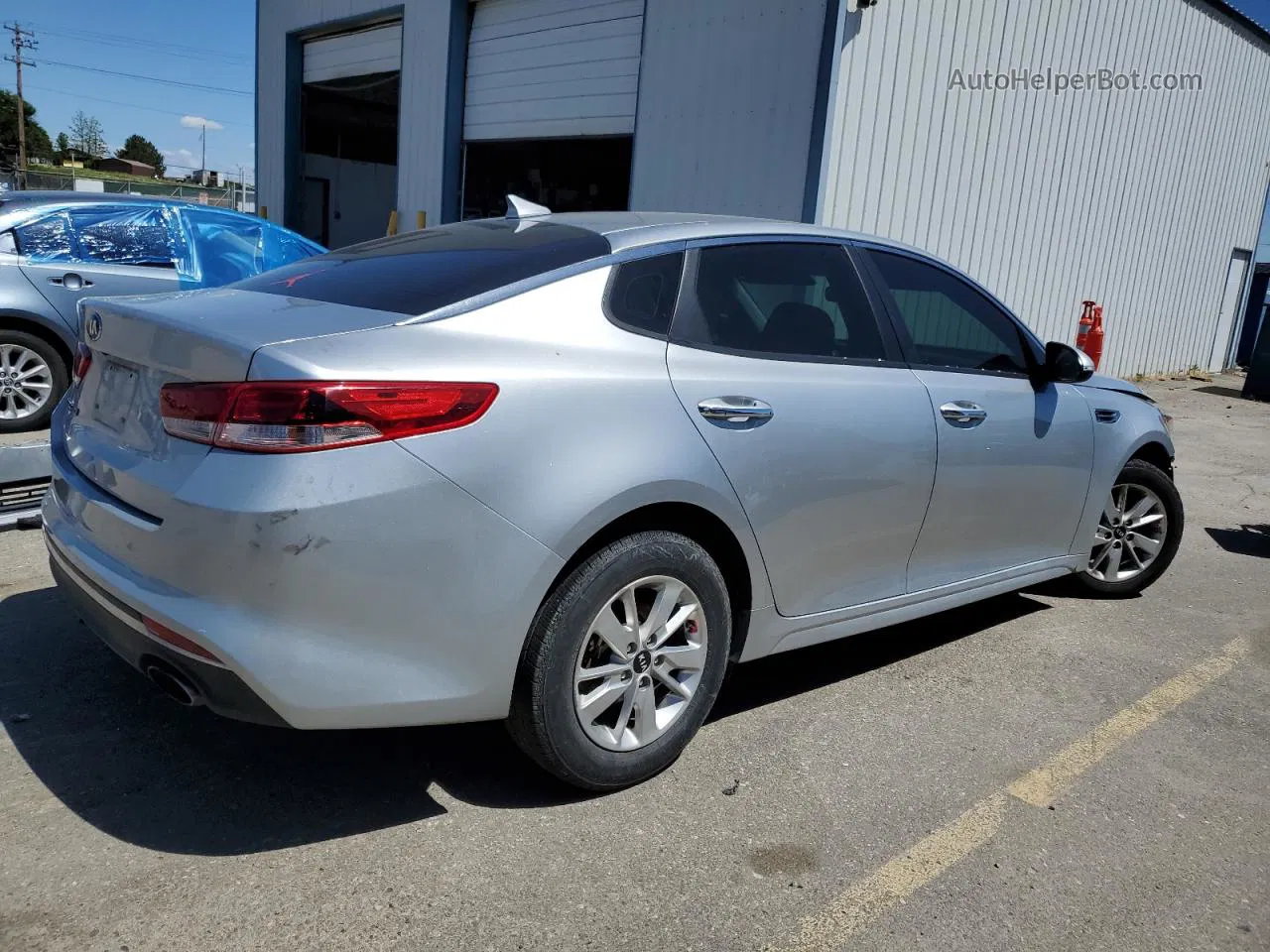 2017 Kia Optima Lx Silver vin: 5XXGT4L35HG148707