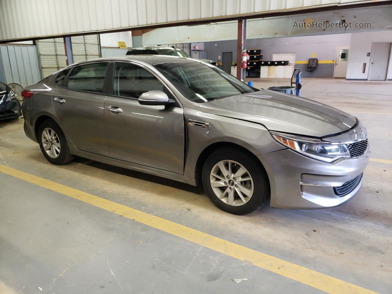 2017 Kia Optima Lx Silver vin: 5XXGT4L35HG148917