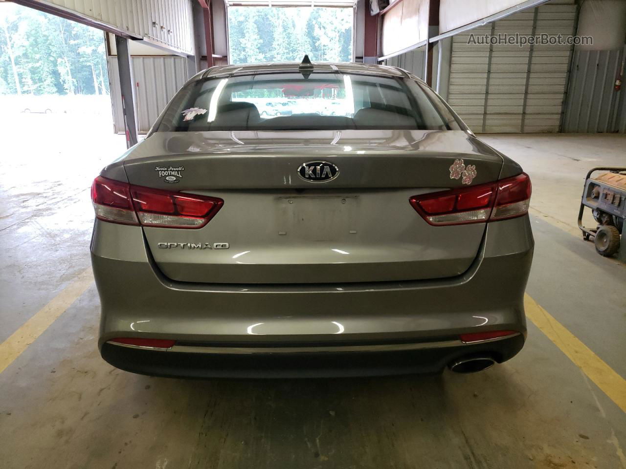 2017 Kia Optima Lx Silver vin: 5XXGT4L35HG148917