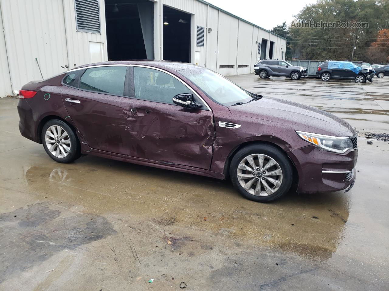 2017 Kia Optima Lx Burgundy vin: 5XXGT4L35HG161165