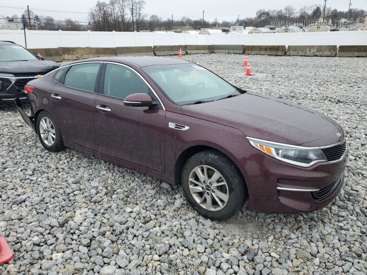 2017 Kia Optima Lx Burgundy vin: 5XXGT4L35HG161618