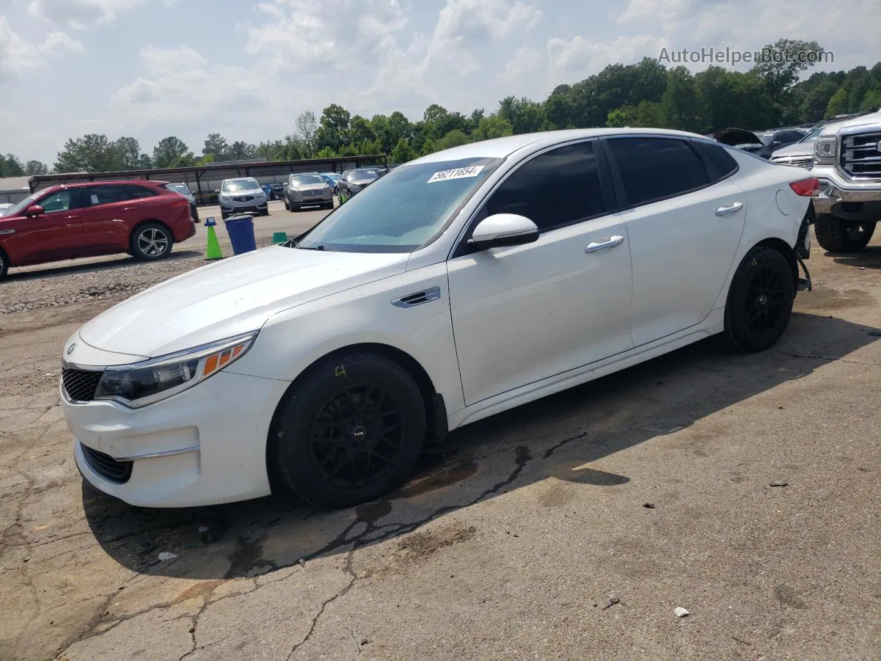 2017 Kia Optima Lx White vin: 5XXGT4L35HG167466