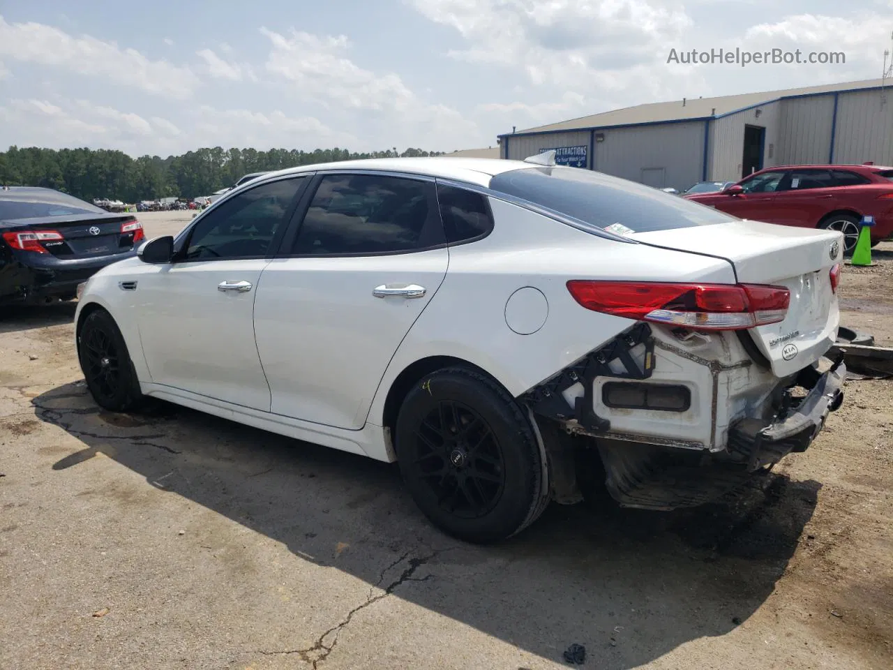 2017 Kia Optima Lx White vin: 5XXGT4L35HG167466