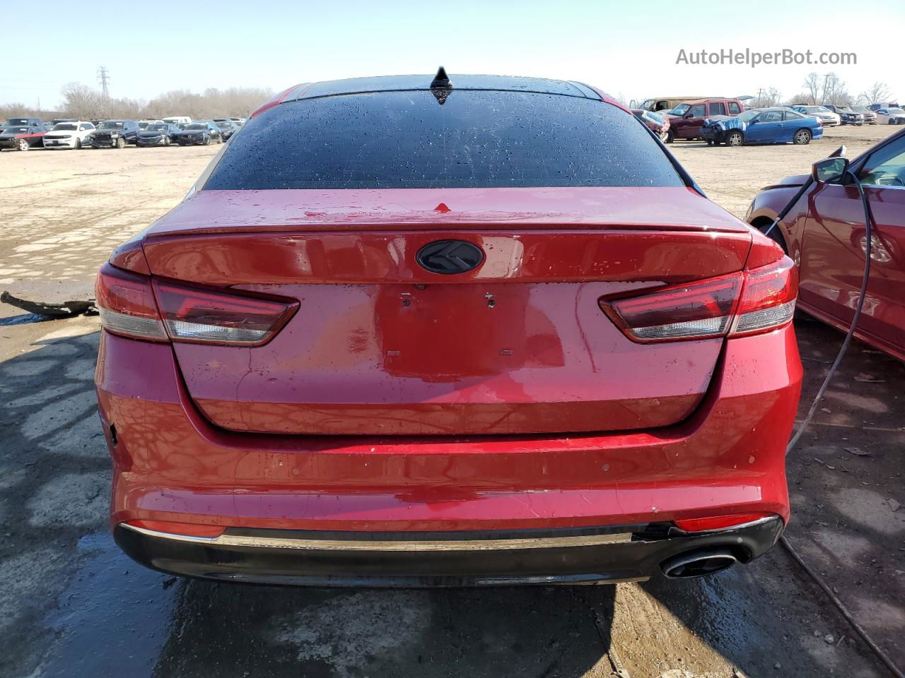 2018 Kia Optima Lx Red vin: 5XXGT4L35JG236209