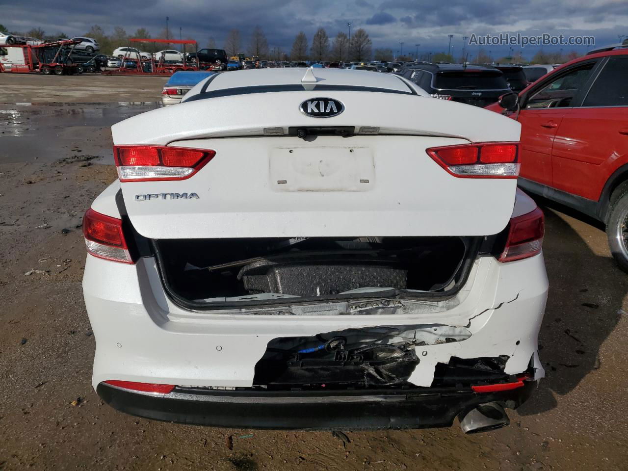 2018 Kia Optima Lx Белый vin: 5XXGT4L35JG274670