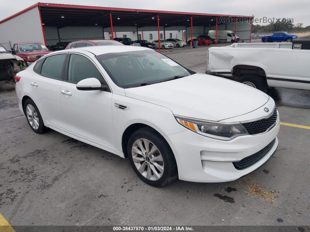 2017 Kia Optima Lx White vin: 5XXGT4L36HG121645