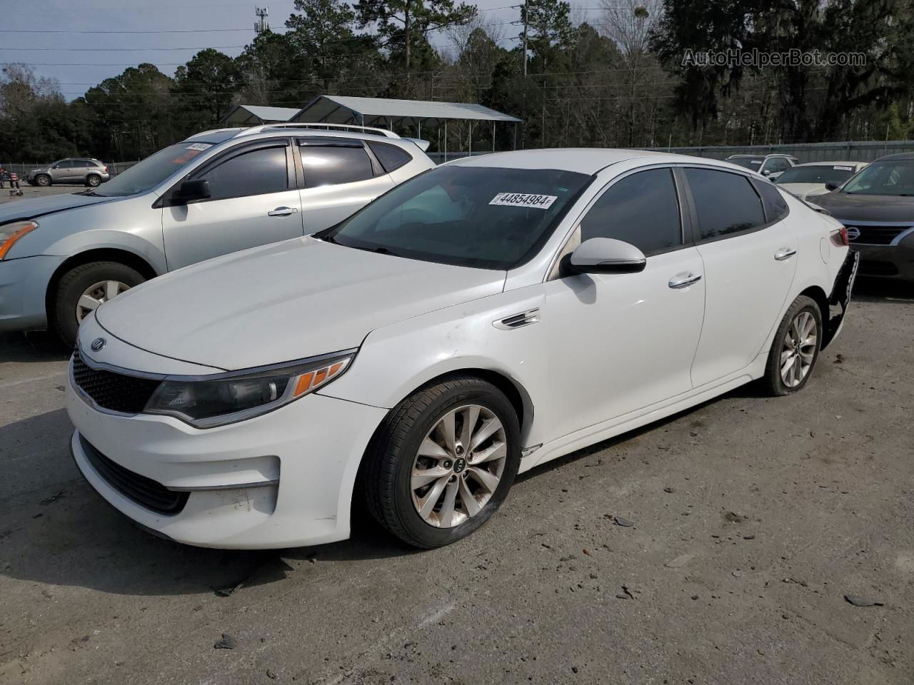 2017 Kia Optima Lx White vin: 5XXGT4L36HG129633