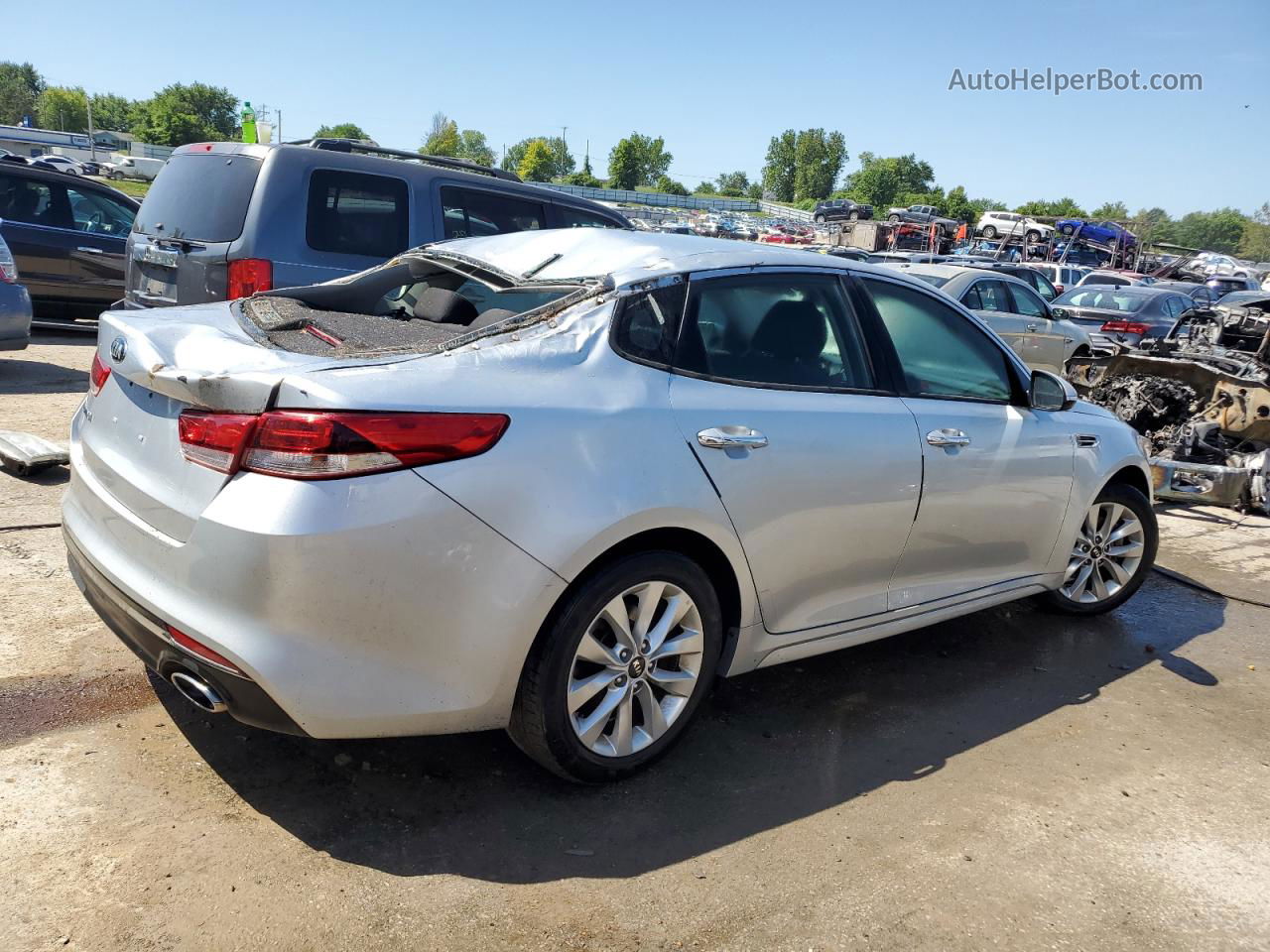 2017 Kia Optima Lx Серебряный vin: 5XXGT4L36HG147100