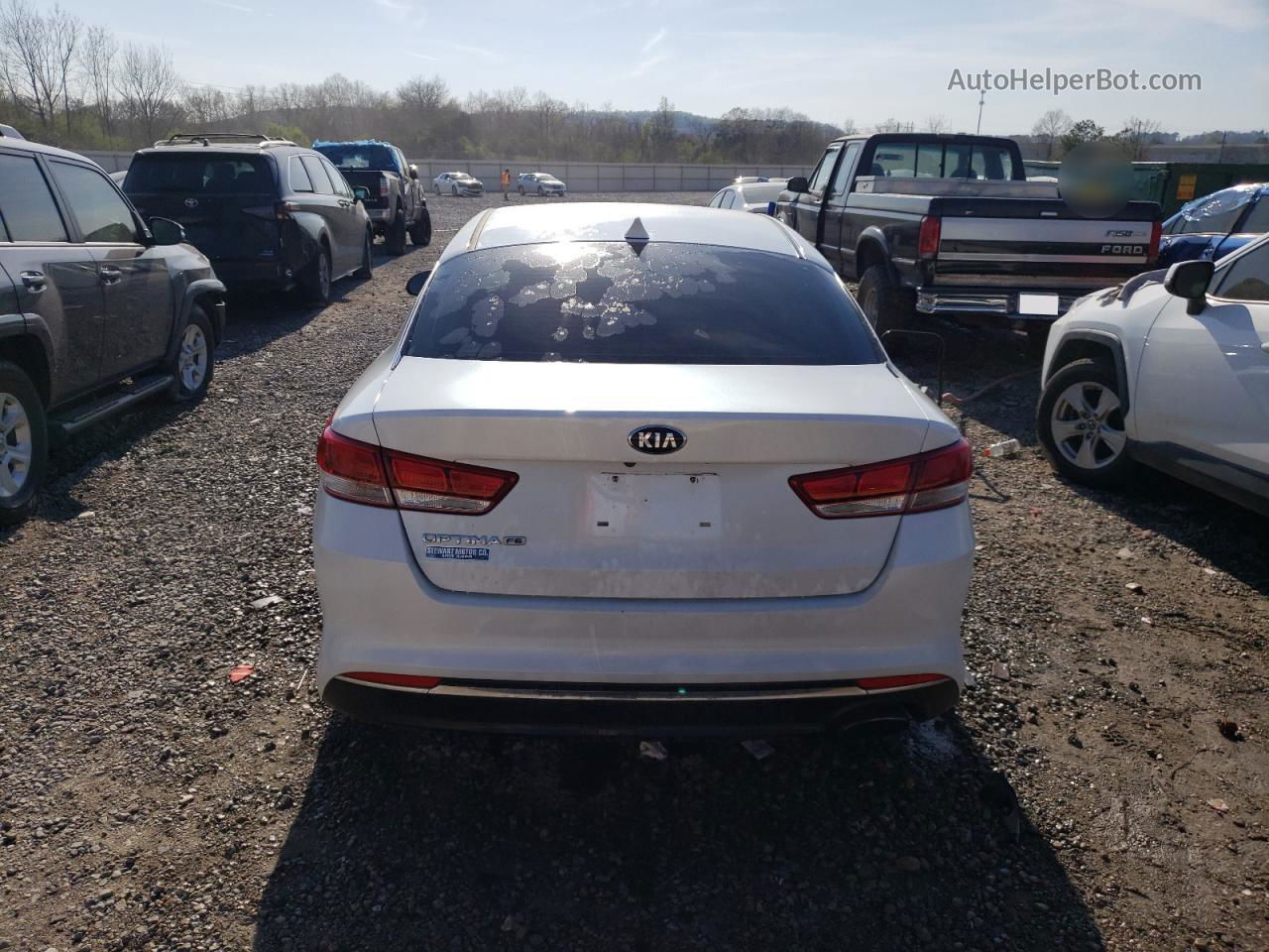 2018 Kia Optima Lx White vin: 5XXGT4L36JG189644