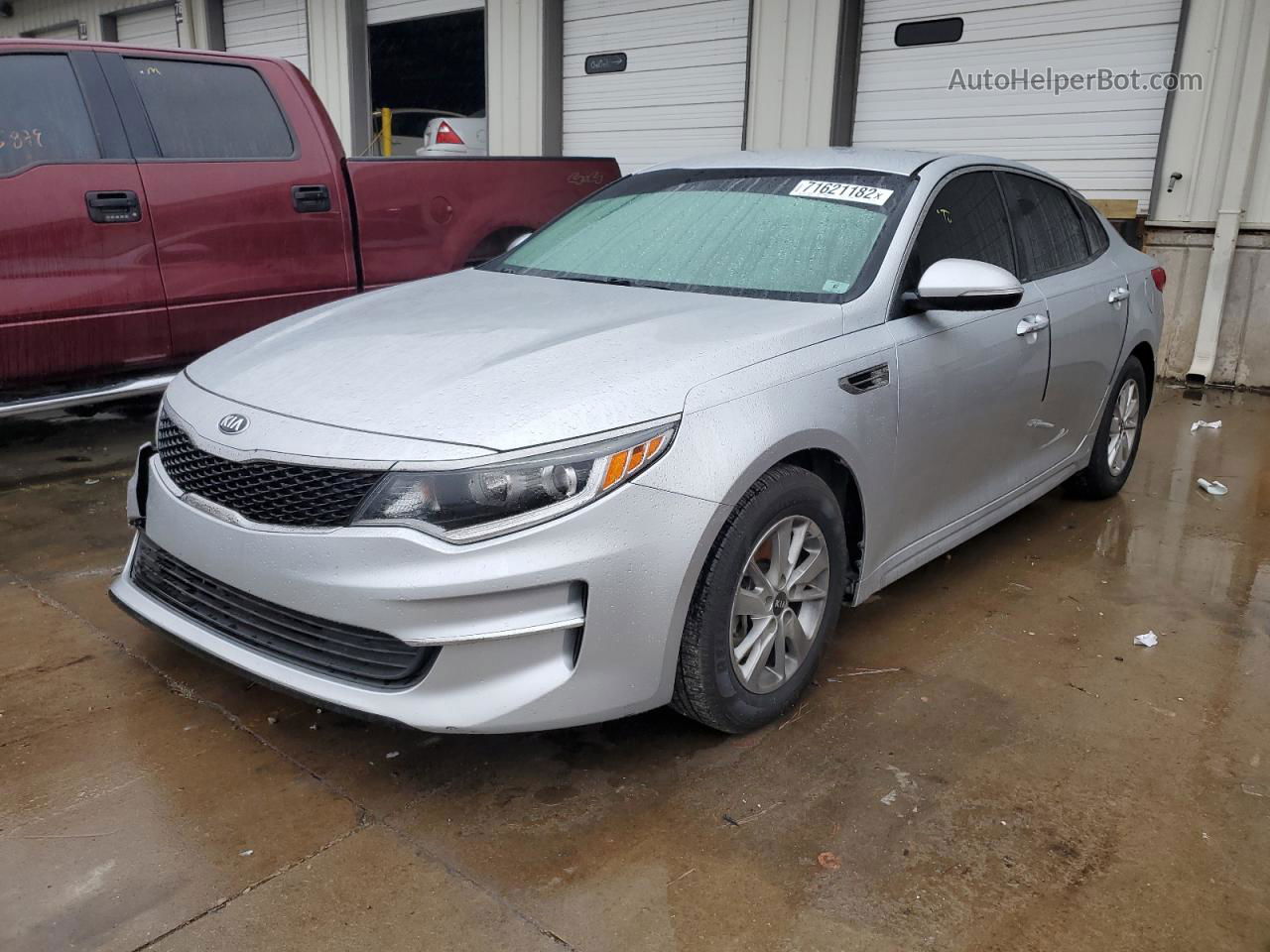 2018 Kia Optima Lx Silver vin: 5XXGT4L36JG192561