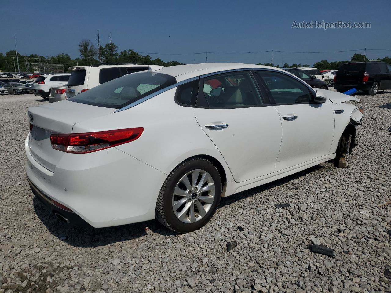 2018 Kia Optima Lx White vin: 5XXGT4L36JG251821