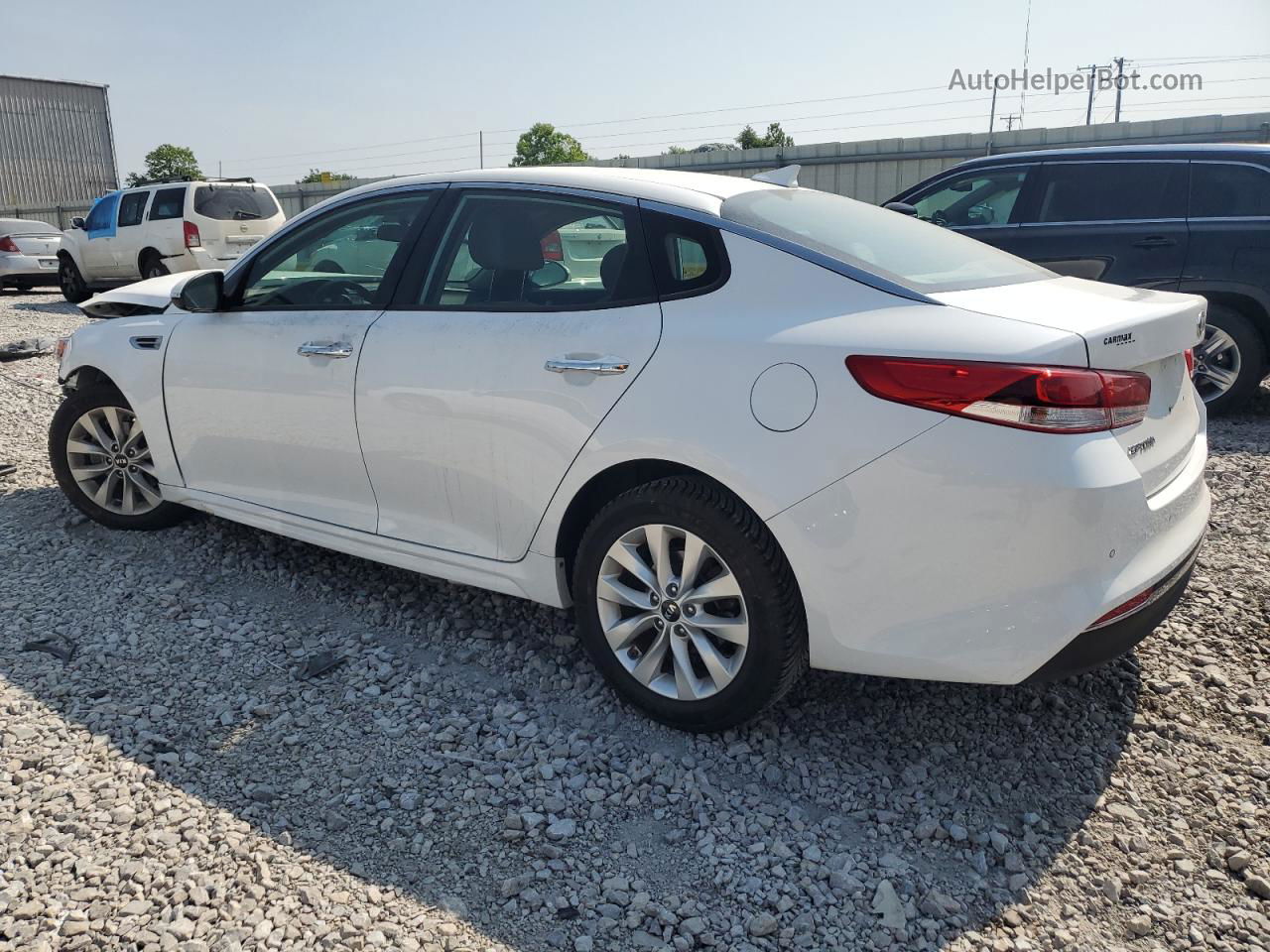 2018 Kia Optima Lx White vin: 5XXGT4L36JG251821