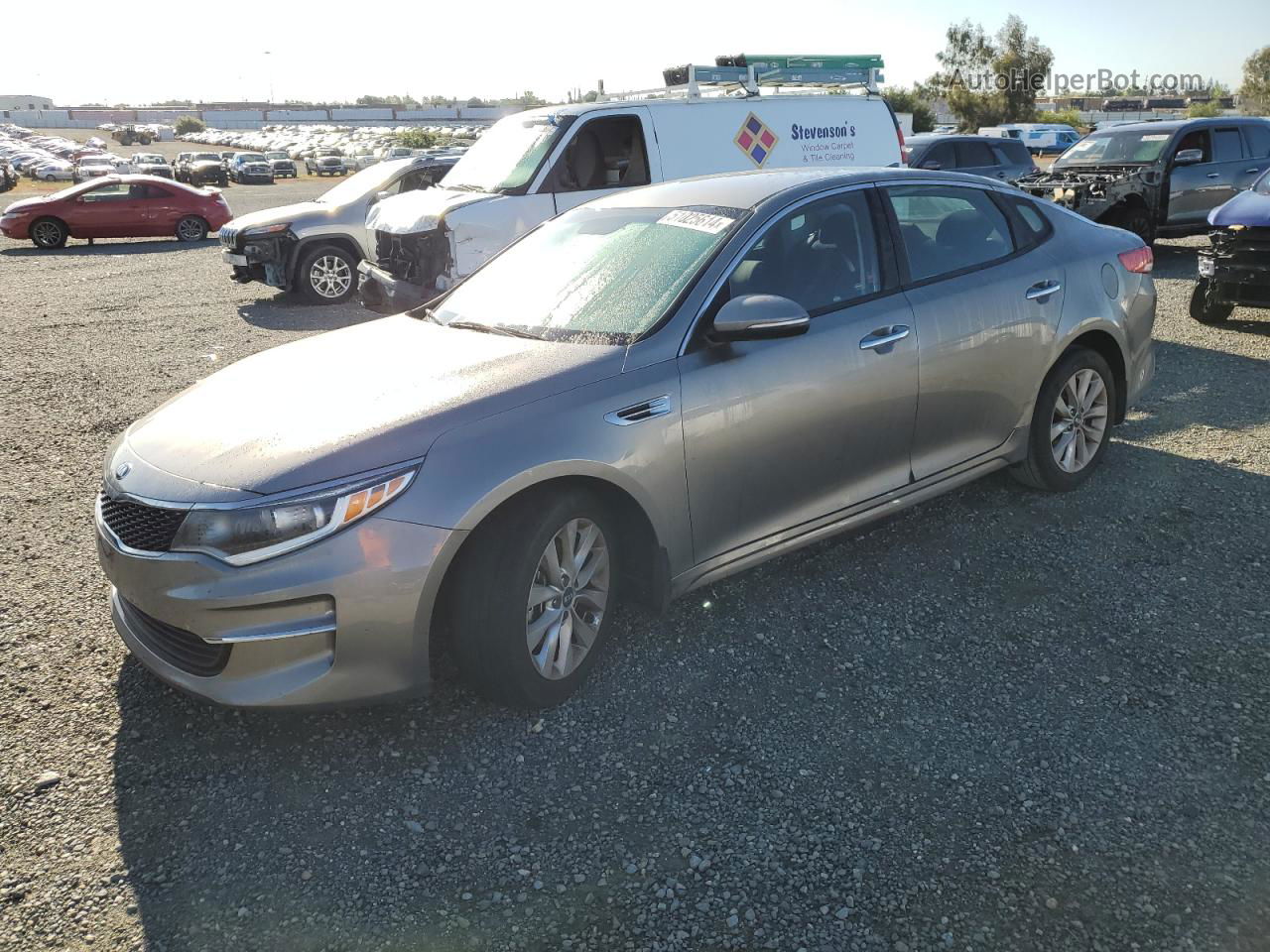 2018 Kia Optima Lx Silver vin: 5XXGT4L36JG254525