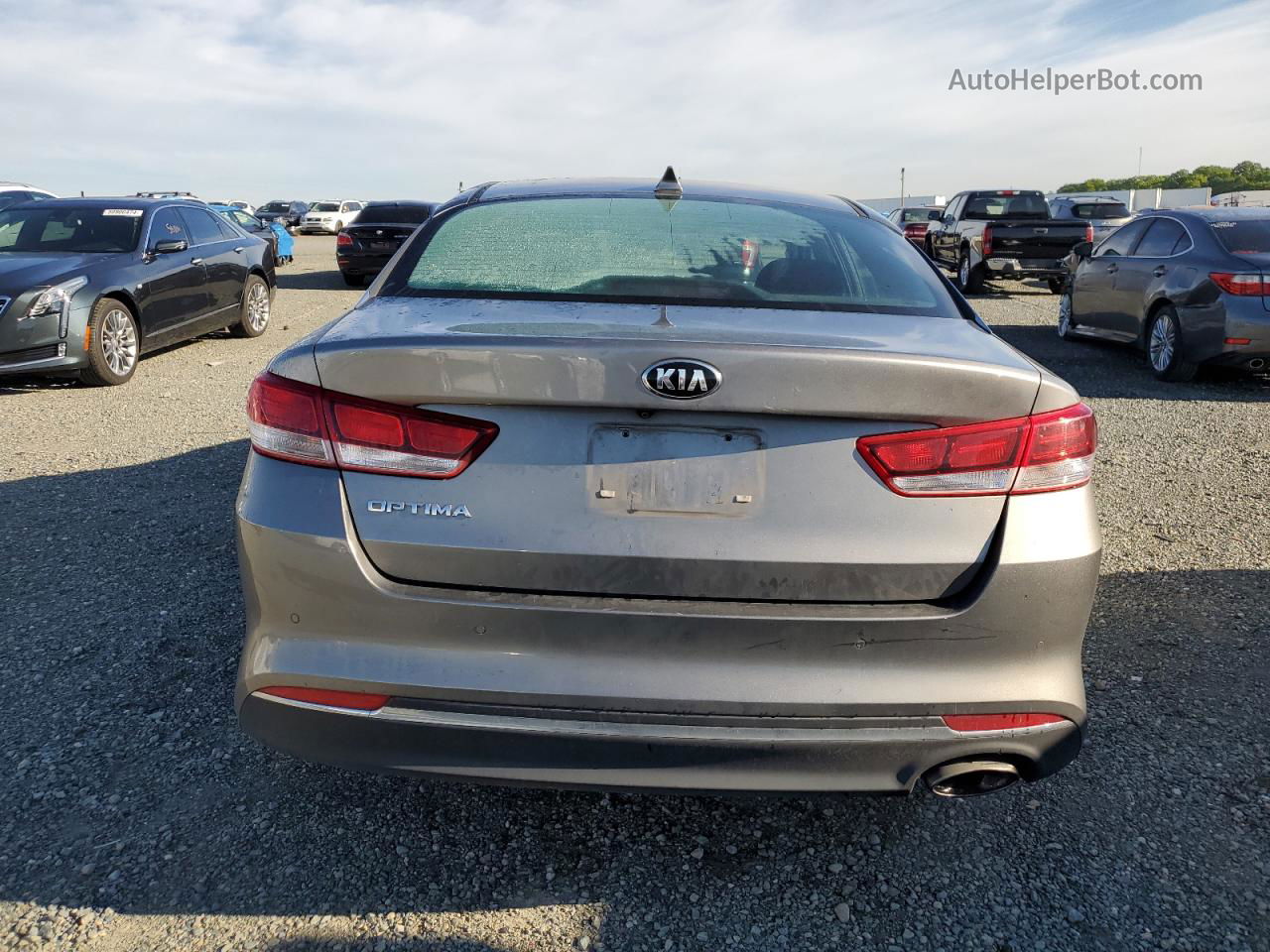 2018 Kia Optima Lx Silver vin: 5XXGT4L36JG254525