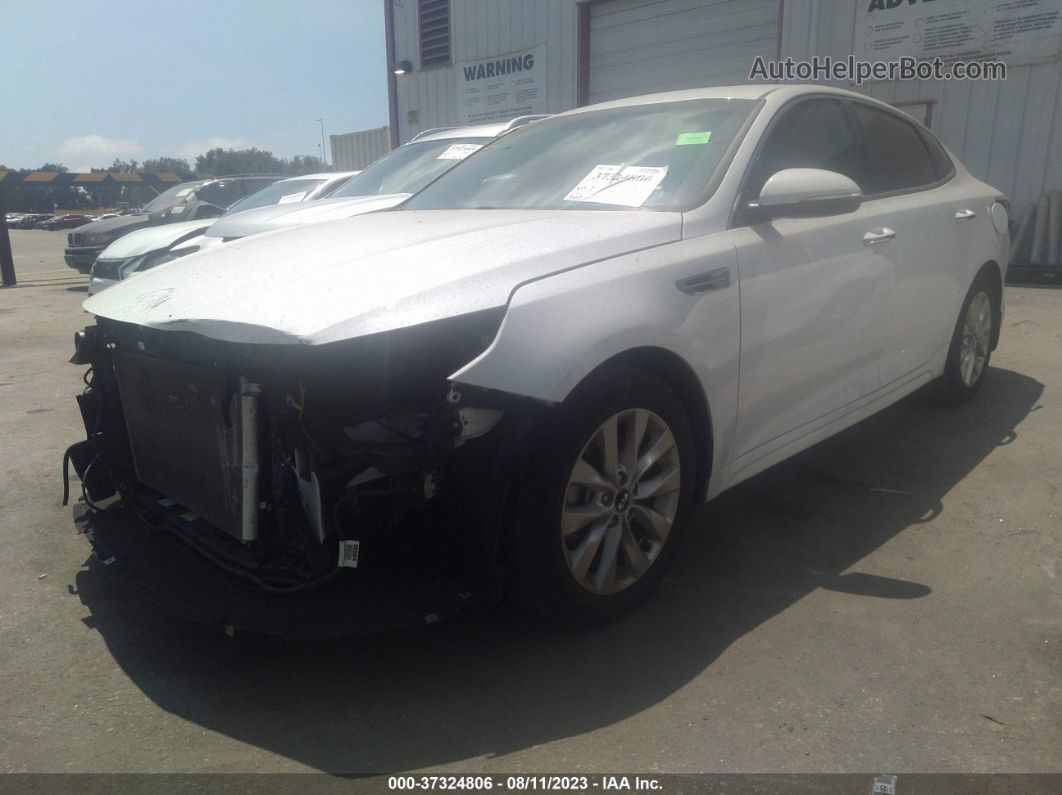 2018 Kia Optima Lx White vin: 5XXGT4L36JG270806