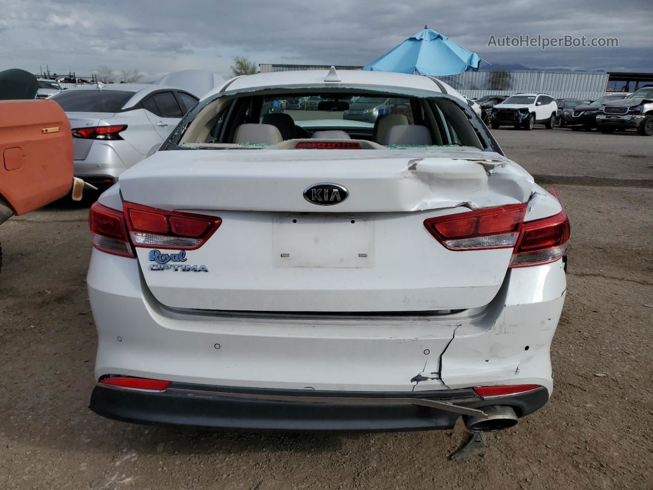 2018 Kia Optima Lx Белый vin: 5XXGT4L36JG273592