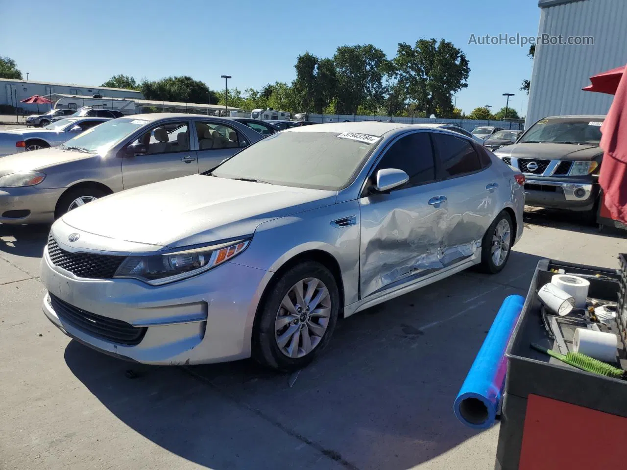 2017 Kia Optima Lx Silver vin: 5XXGT4L37HG137868