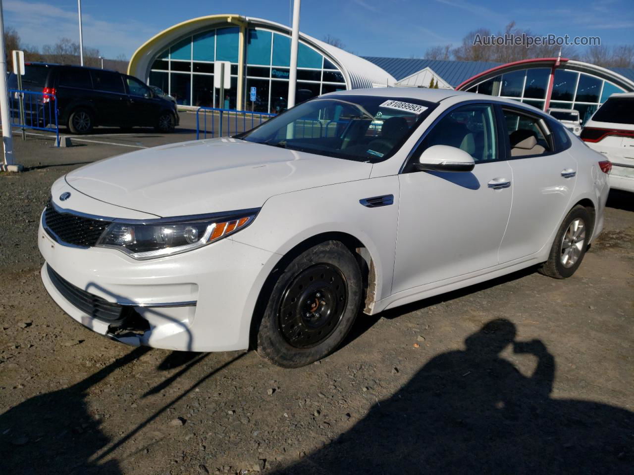 2017 Kia Optima Lx White vin: 5XXGT4L37HG149406